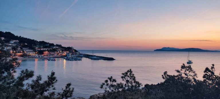 port des oursinieres le pradet