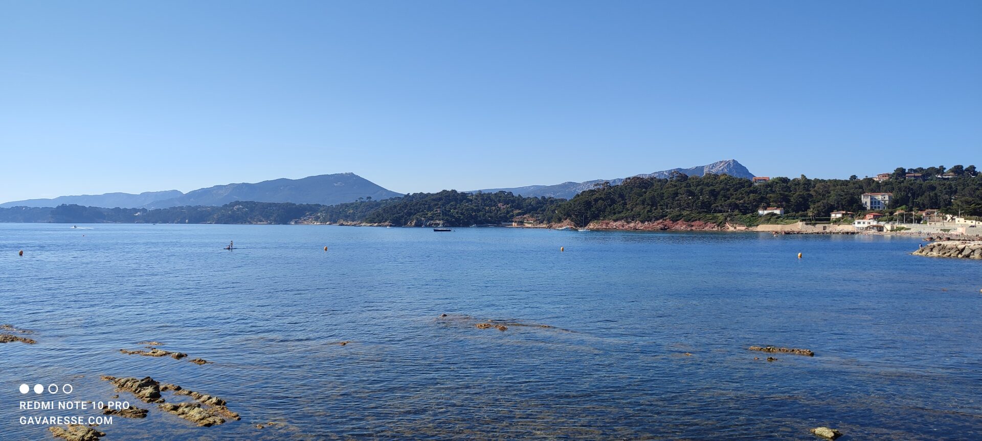 Sentier côtier du Pradet avec vue sur la mer Méditerranée