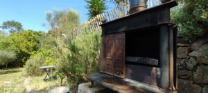 Barbecue extérieur gîte Pradet Var grillades convivialité